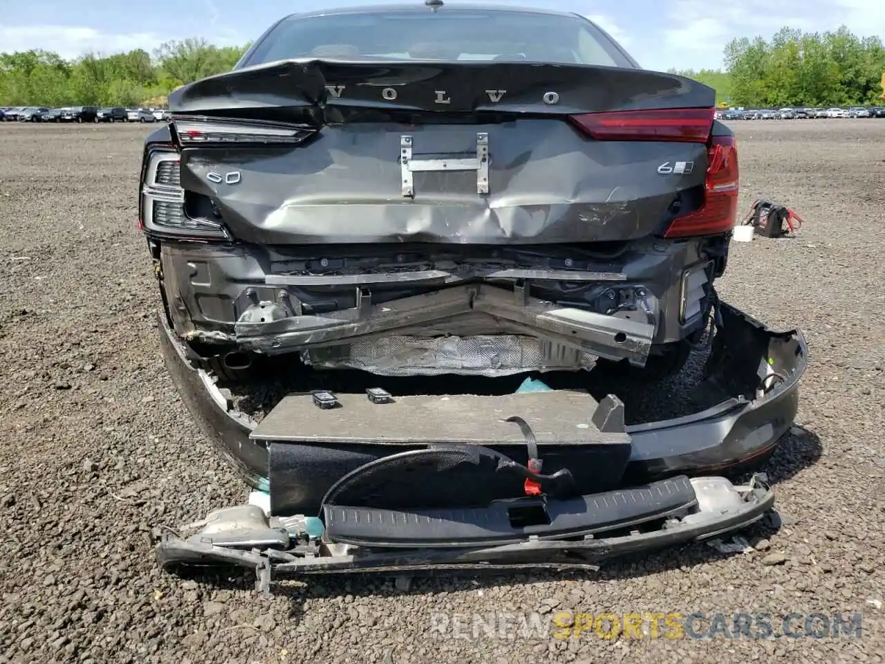 9 Photograph of a damaged car 7JRA22TL9KG007167 VOLVO S60 2019