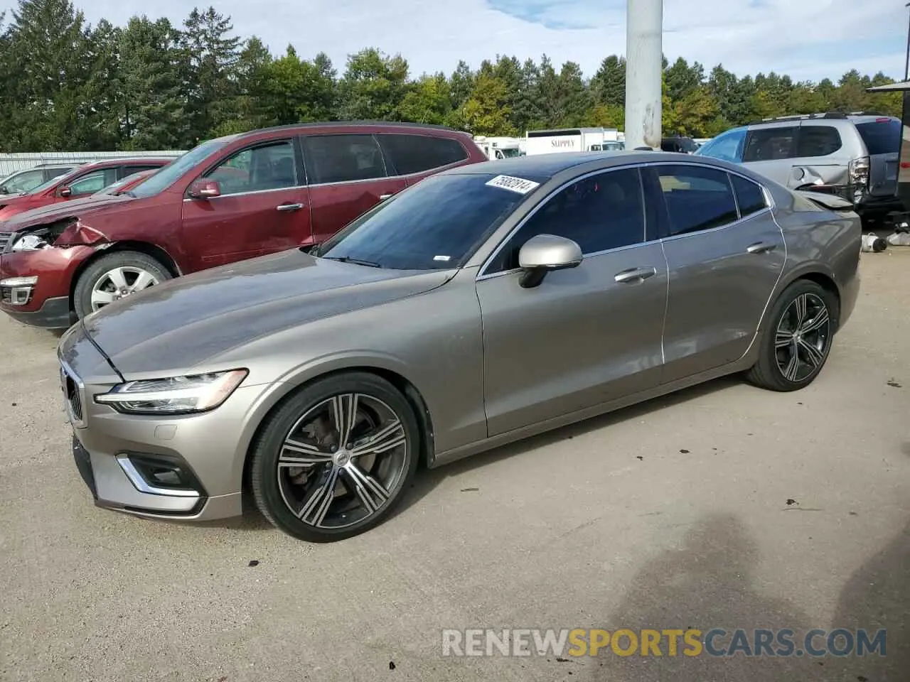 1 Photograph of a damaged car 7JRA22TLXKG001331 VOLVO S60 2019