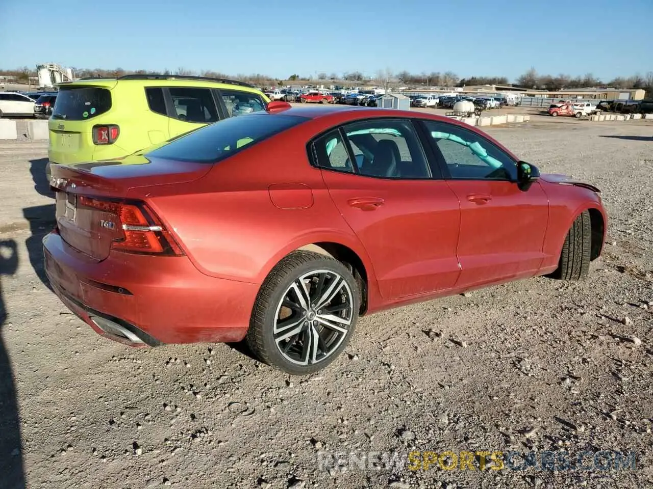 3 Photograph of a damaged car 7JRA22TM0KG001525 VOLVO S60 2019