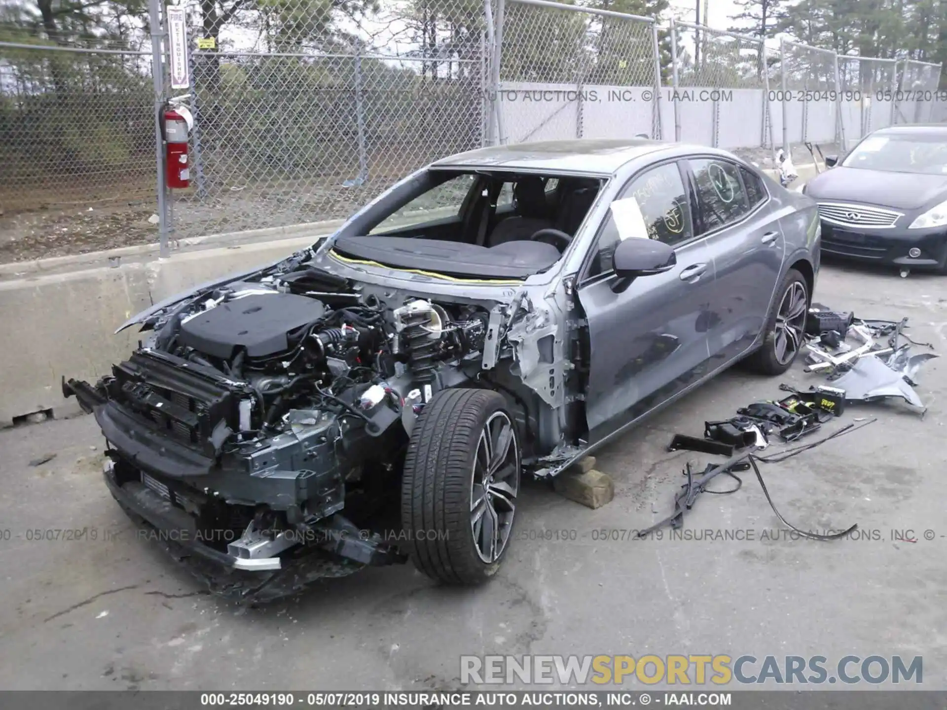 2 Photograph of a damaged car 7JRA22TM0KG004778 VOLVO S60 2019