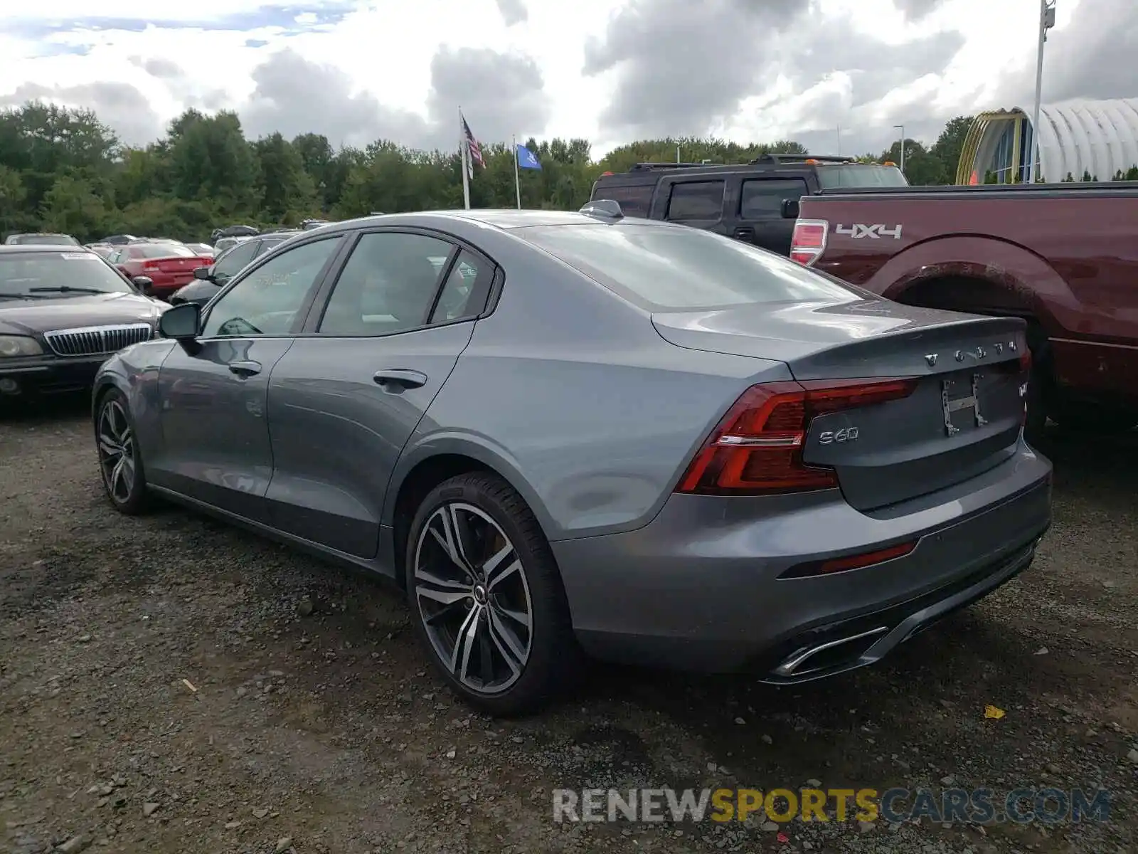 3 Photograph of a damaged car 7JRA22TM2KG003227 VOLVO S60 2019