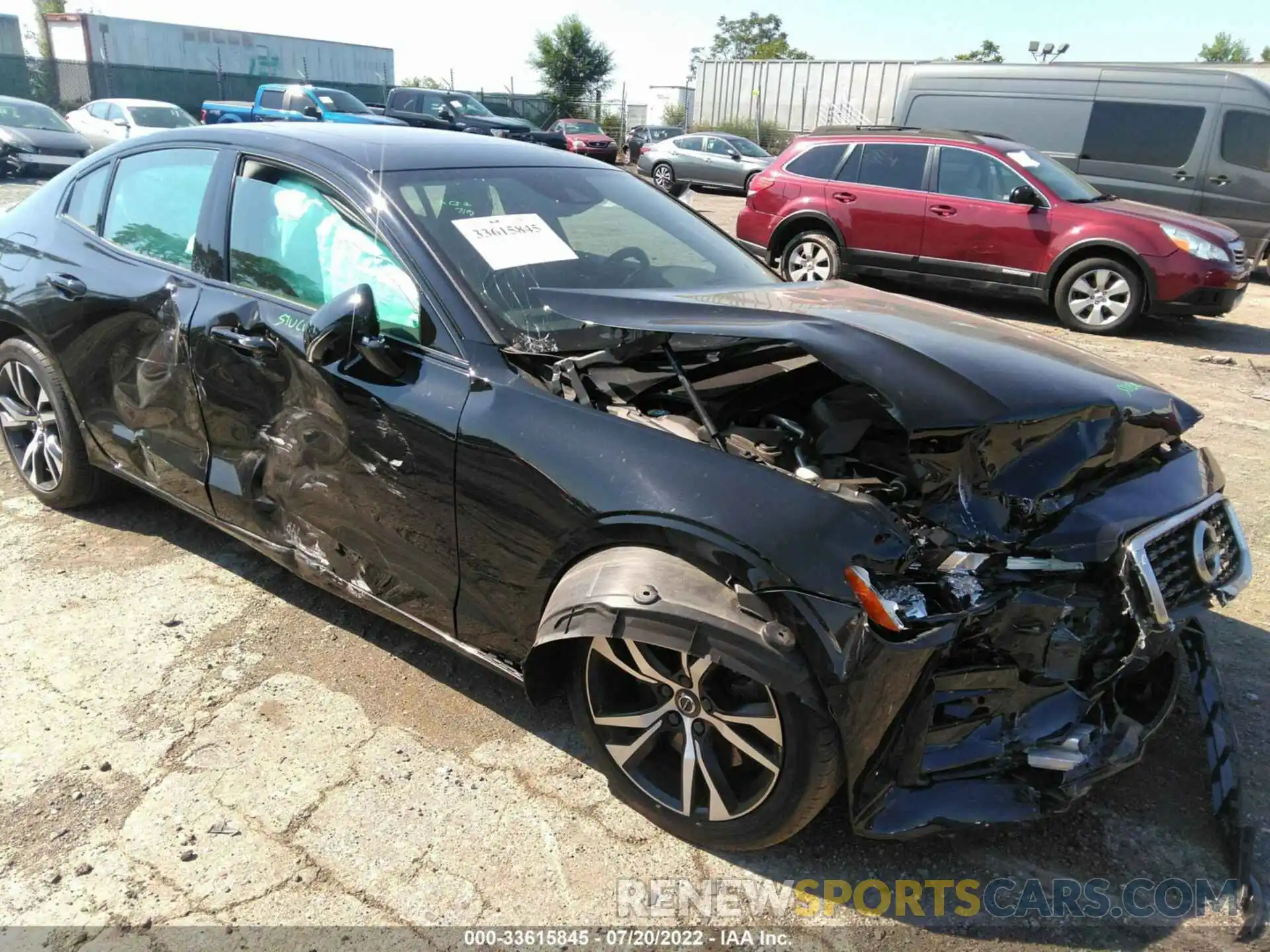 6 Photograph of a damaged car 7JRA22TM3KG006900 VOLVO S60 2019