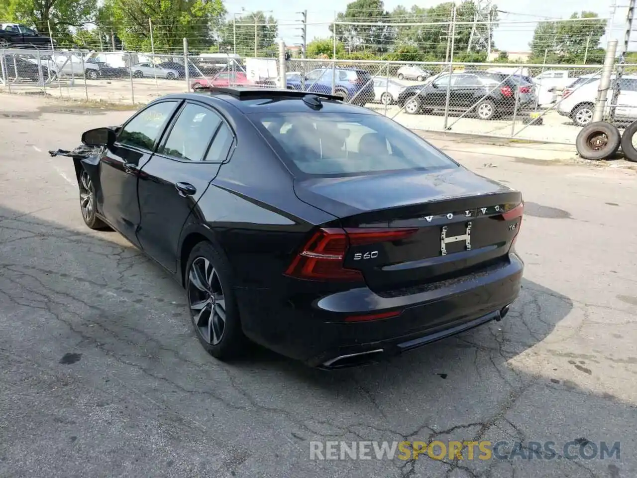 3 Photograph of a damaged car 7JRA22TM3KG013586 VOLVO S60 2019