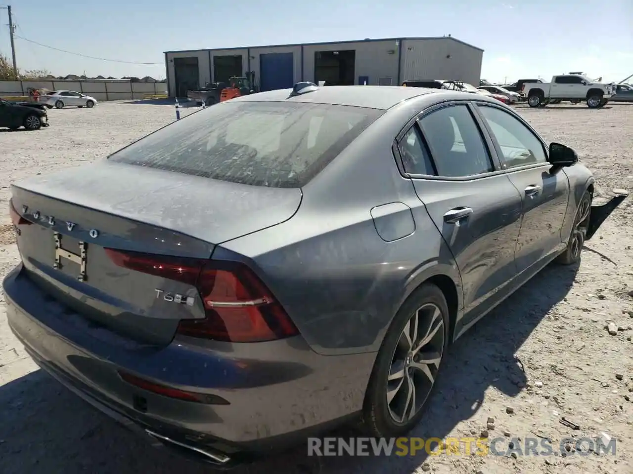 4 Photograph of a damaged car 7JRA22TM4KG013676 VOLVO S60 2019