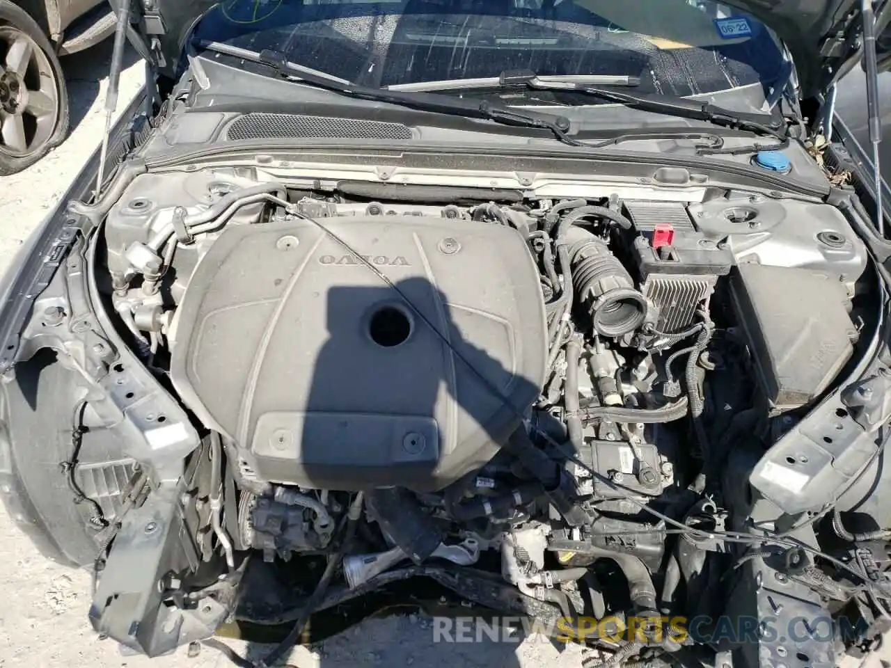 7 Photograph of a damaged car 7JRA22TM4KG013676 VOLVO S60 2019