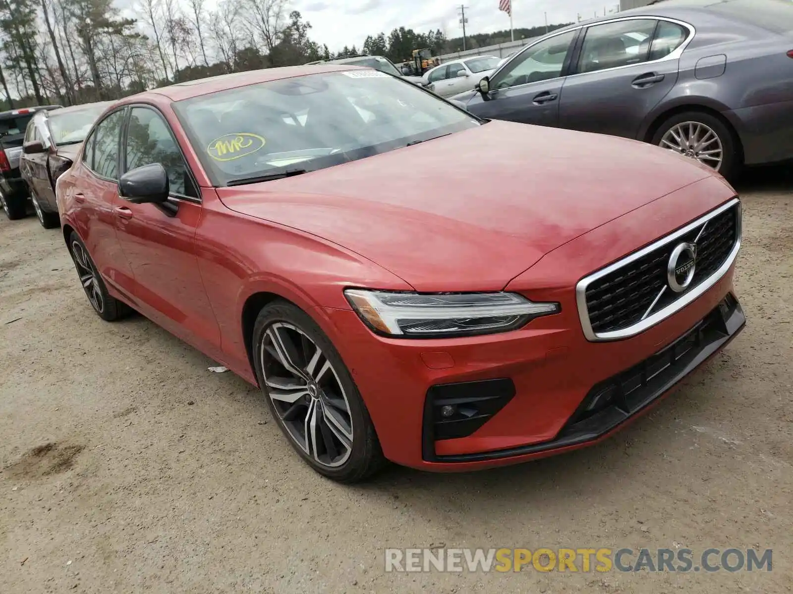 1 Photograph of a damaged car 7JRA22TM5KG018465 VOLVO S60 2019