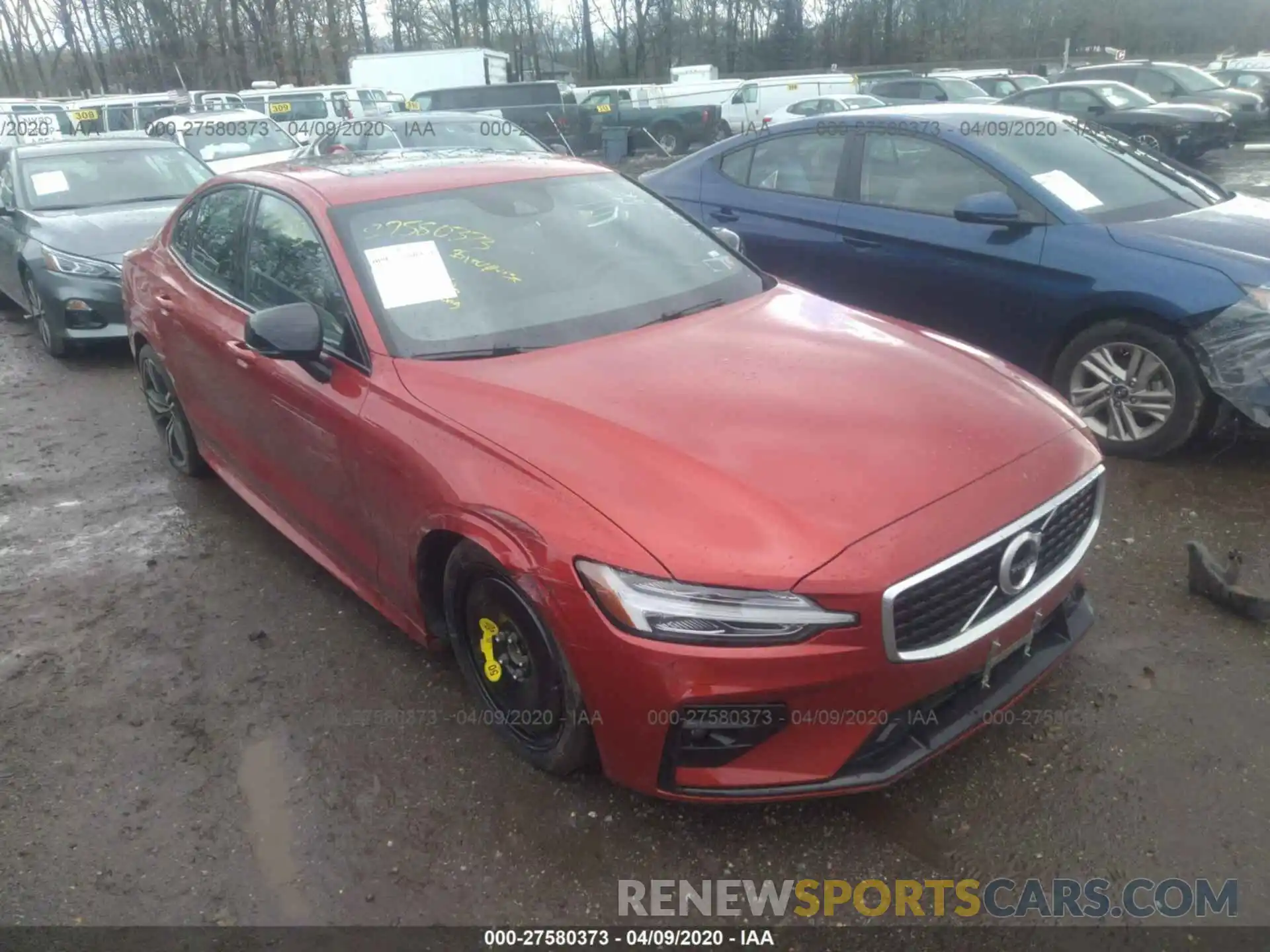 1 Photograph of a damaged car 7JRA22TM6KG001304 VOLVO S60 2019