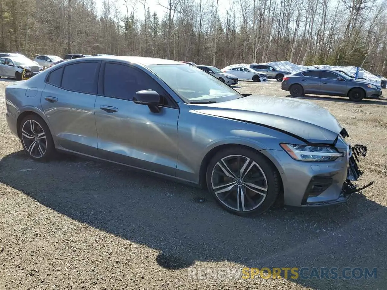 4 Photograph of a damaged car 7JRA22TM6KG017468 VOLVO S60 2019