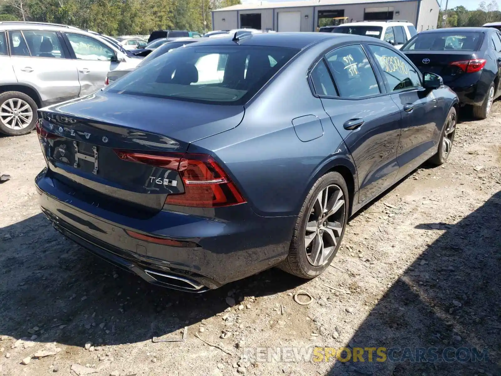 4 Photograph of a damaged car 7JRA22TM8KG007279 VOLVO S60 2019