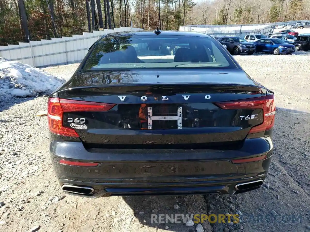 6 Photograph of a damaged car 7JRA22TM9KG013415 VOLVO S60 2019