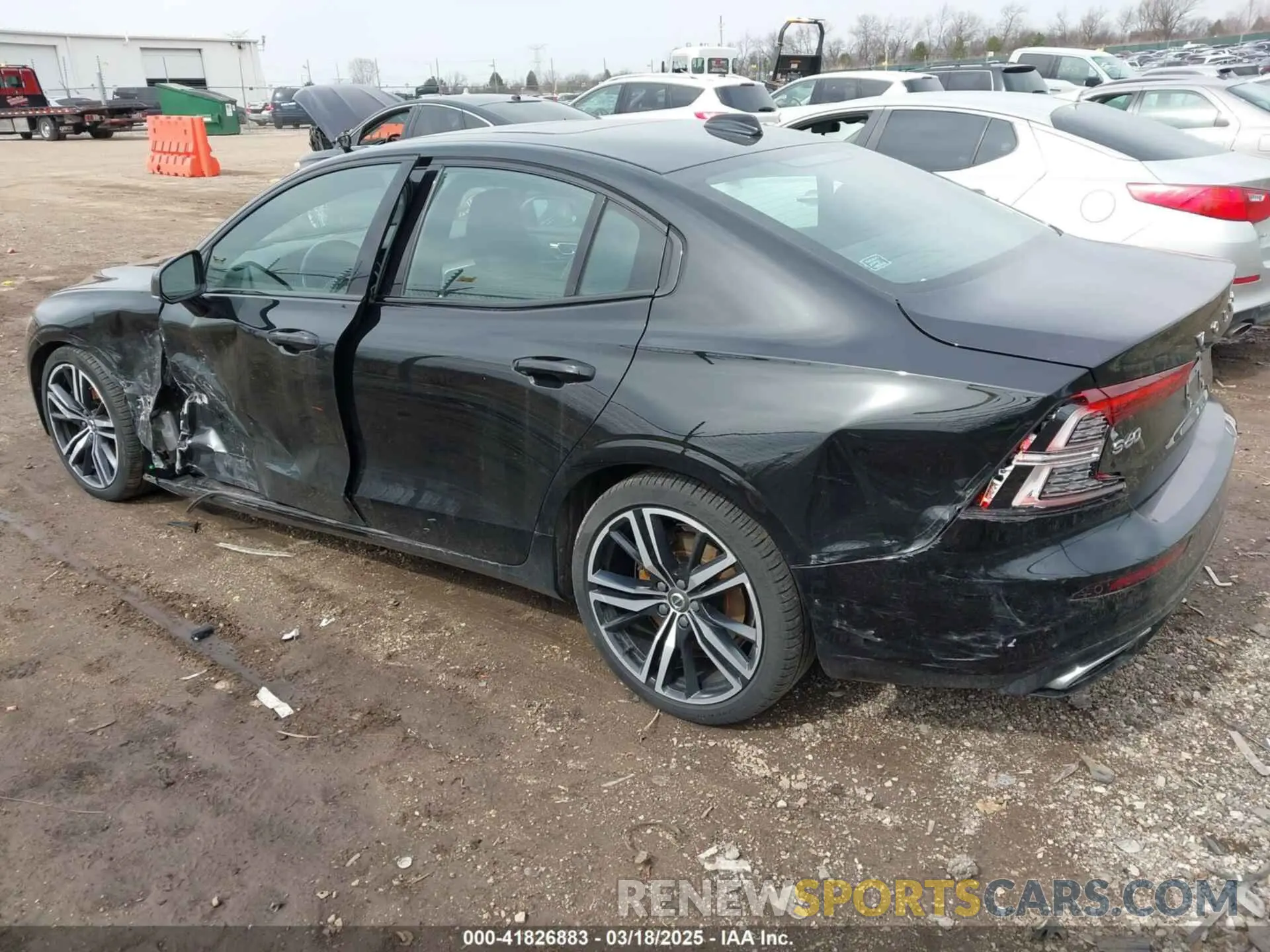 3 Photograph of a damaged car 7JRA22TM9KG014922 VOLVO S60 2019