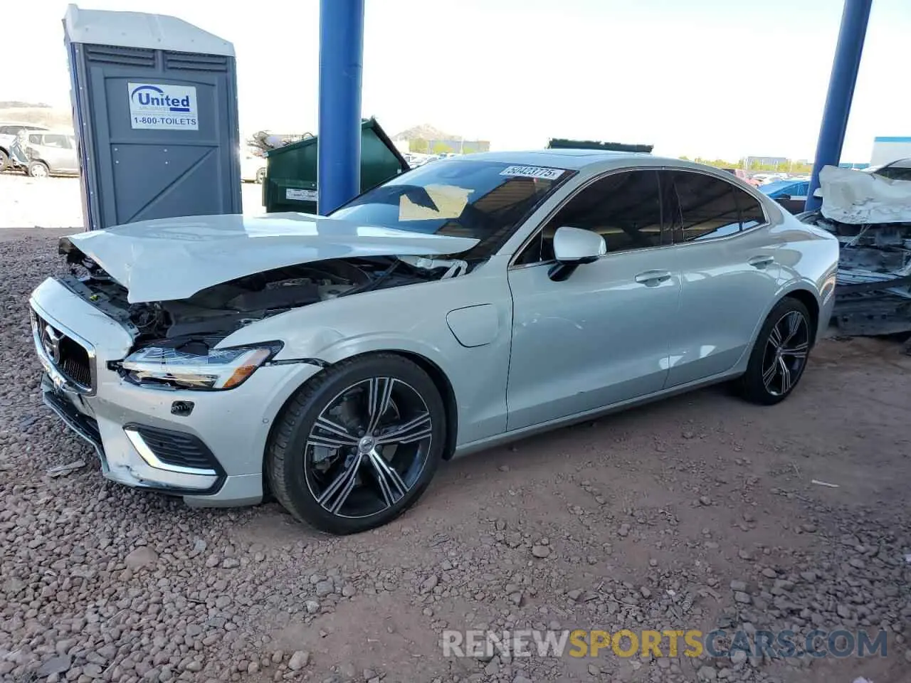 1 Photograph of a damaged car 7JRBR0FL5KG013306 VOLVO S60 2019