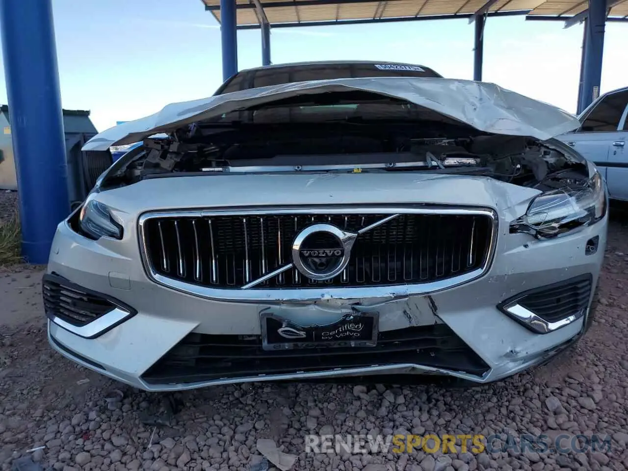 5 Photograph of a damaged car 7JRBR0FL5KG013306 VOLVO S60 2019