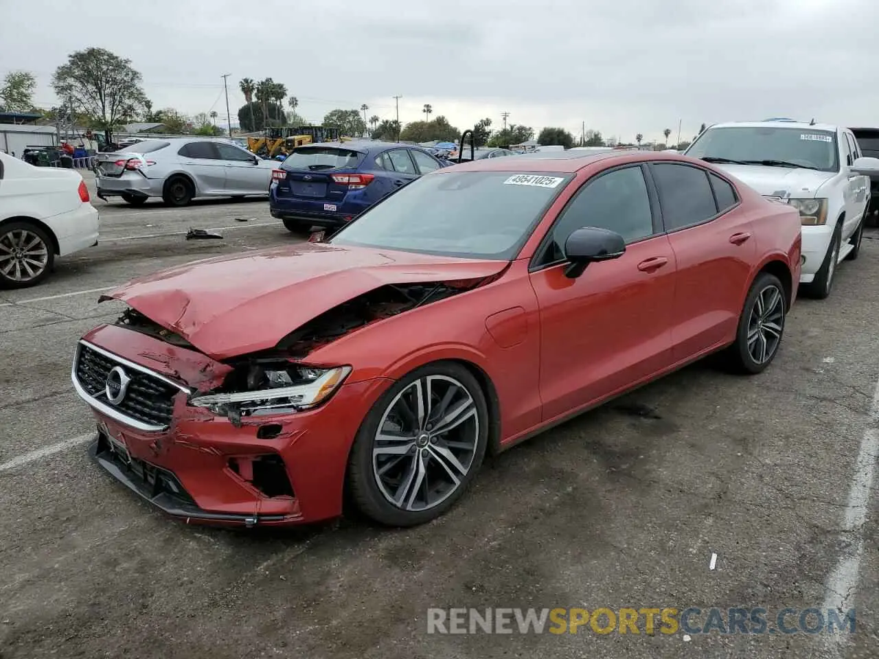 1 Photograph of a damaged car 7JRBR0FM9KG017741 VOLVO S60 2019
