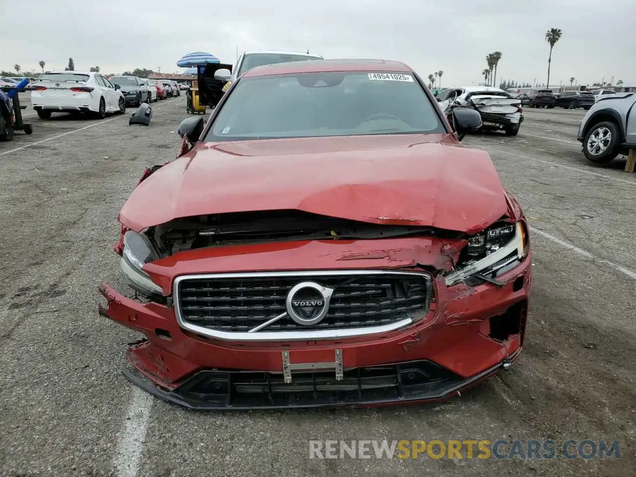 5 Photograph of a damaged car 7JRBR0FM9KG017741 VOLVO S60 2019