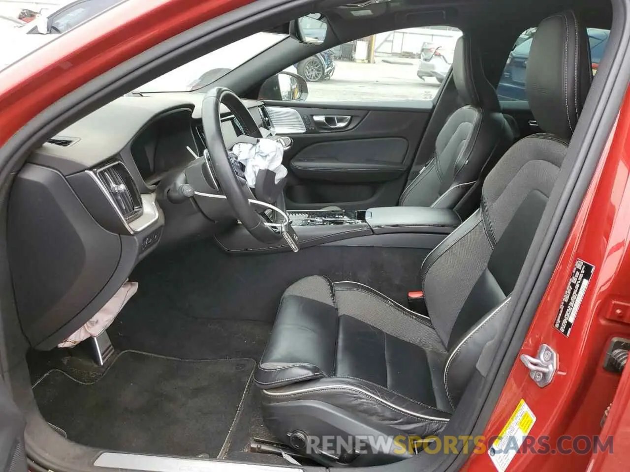 7 Photograph of a damaged car 7JRBR0FM9KG017741 VOLVO S60 2019
