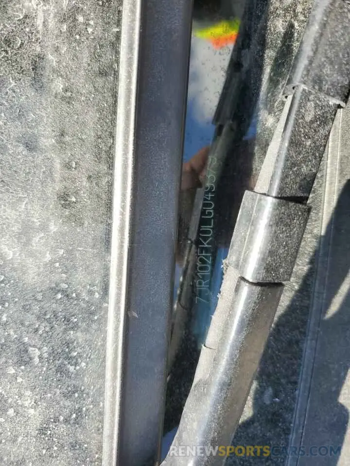 12 Photograph of a damaged car 7JR102FK0LG049379 VOLVO S60 2020