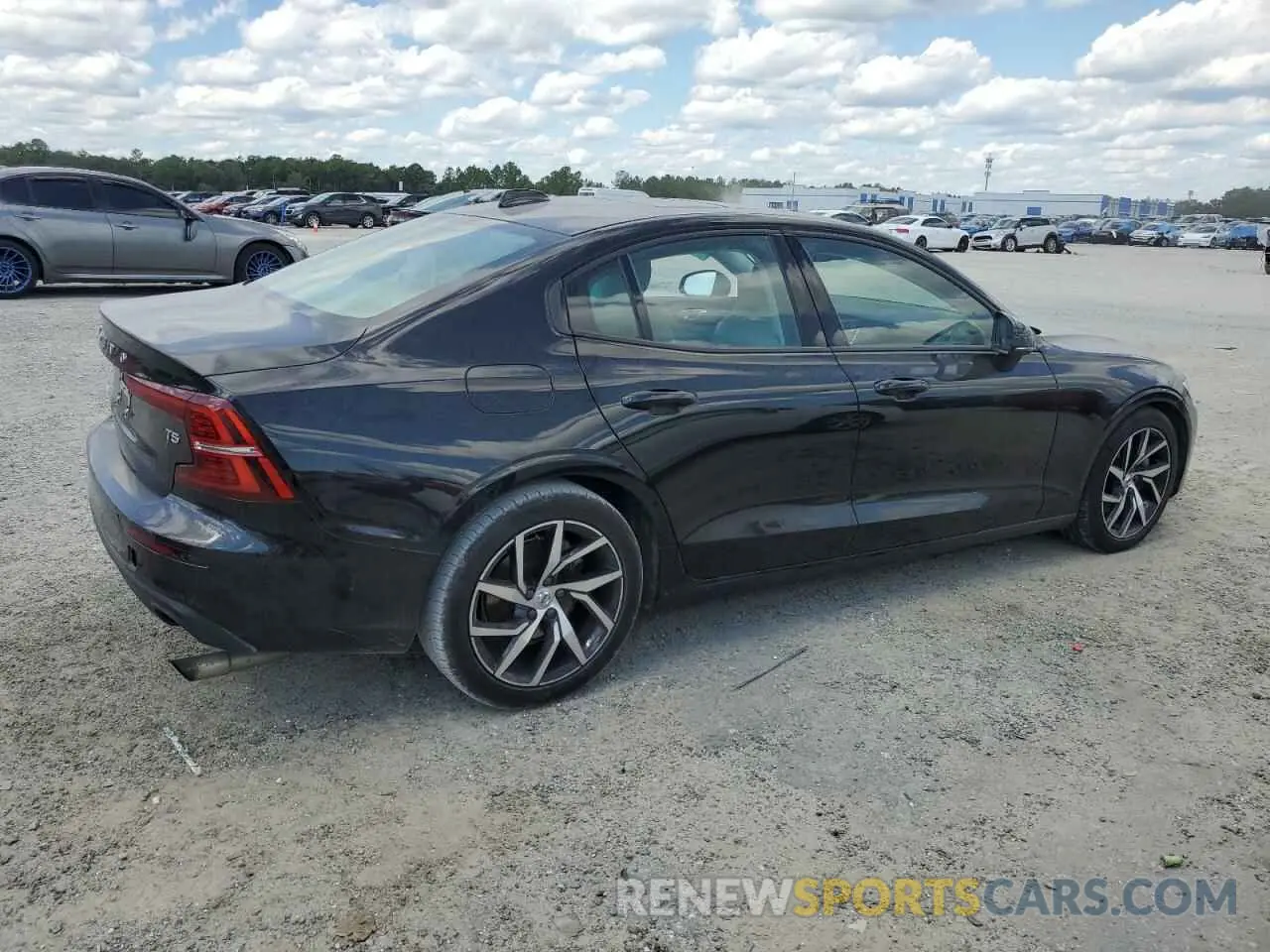 3 Photograph of a damaged car 7JR102FK0LG049379 VOLVO S60 2020