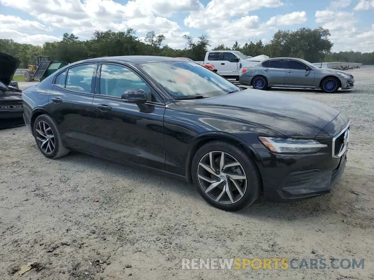 4 Photograph of a damaged car 7JR102FK0LG049379 VOLVO S60 2020