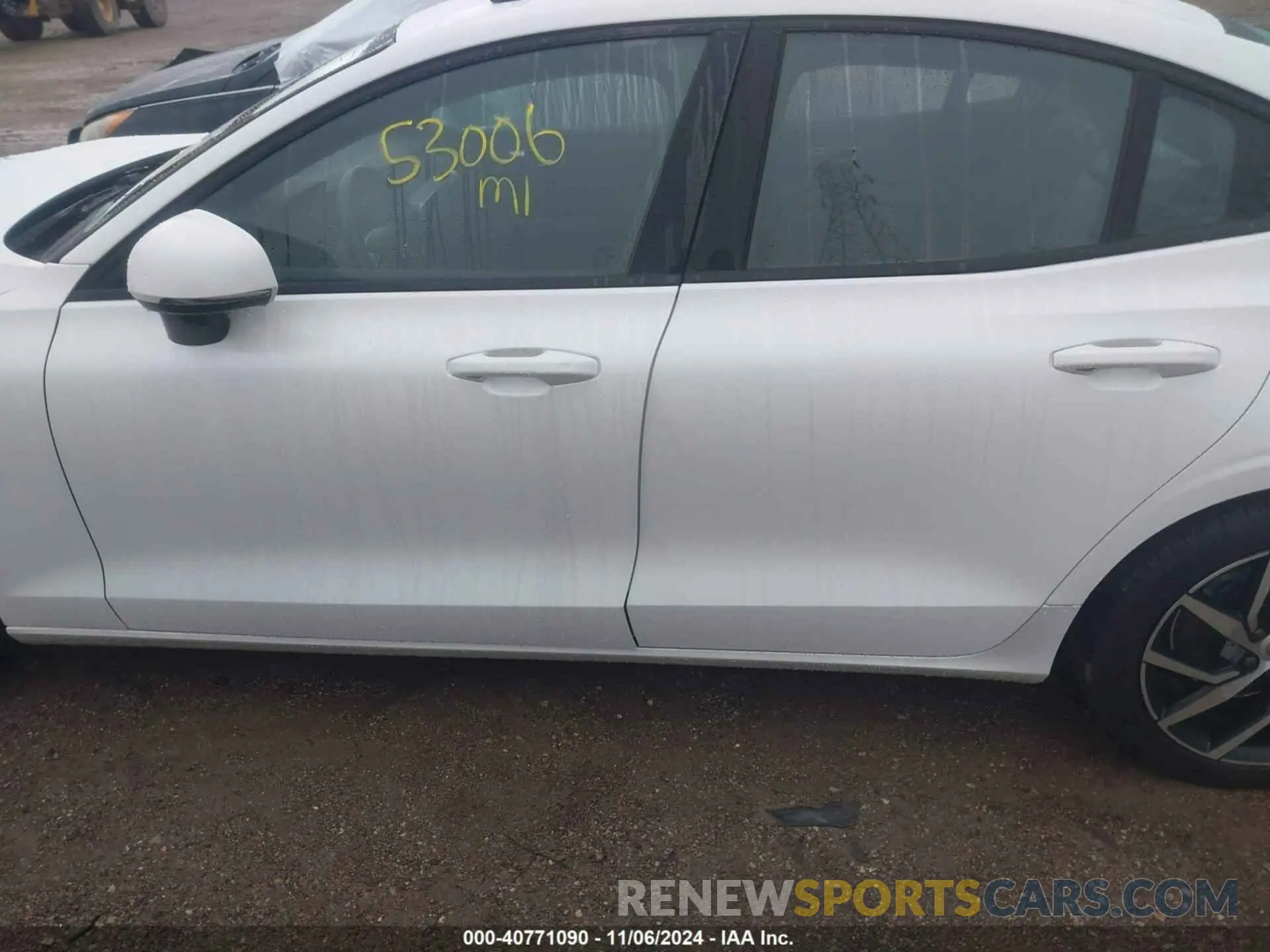 14 Photograph of a damaged car 7JR102FK1LG039461 VOLVO S60 2020
