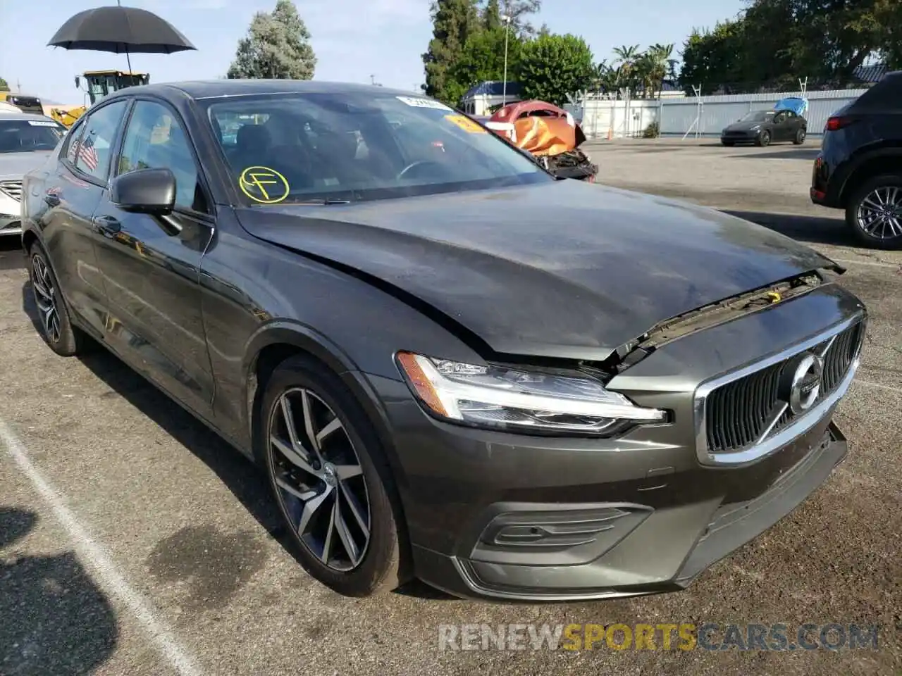 1 Photograph of a damaged car 7JR102FK2LG049898 VOLVO S60 2020