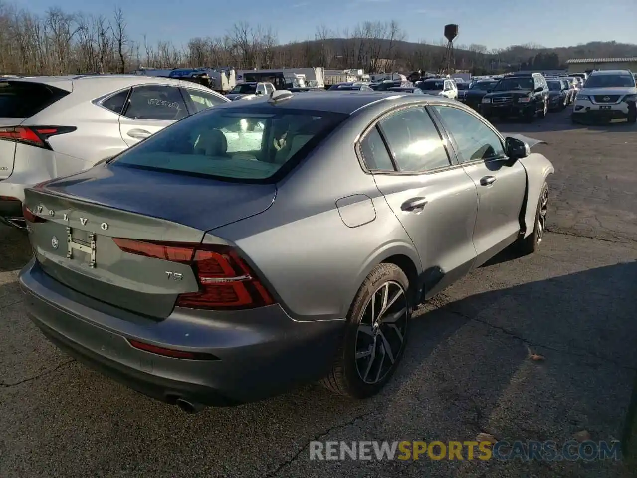 3 Photograph of a damaged car 7JR102FK4LG037266 VOLVO S60 2020