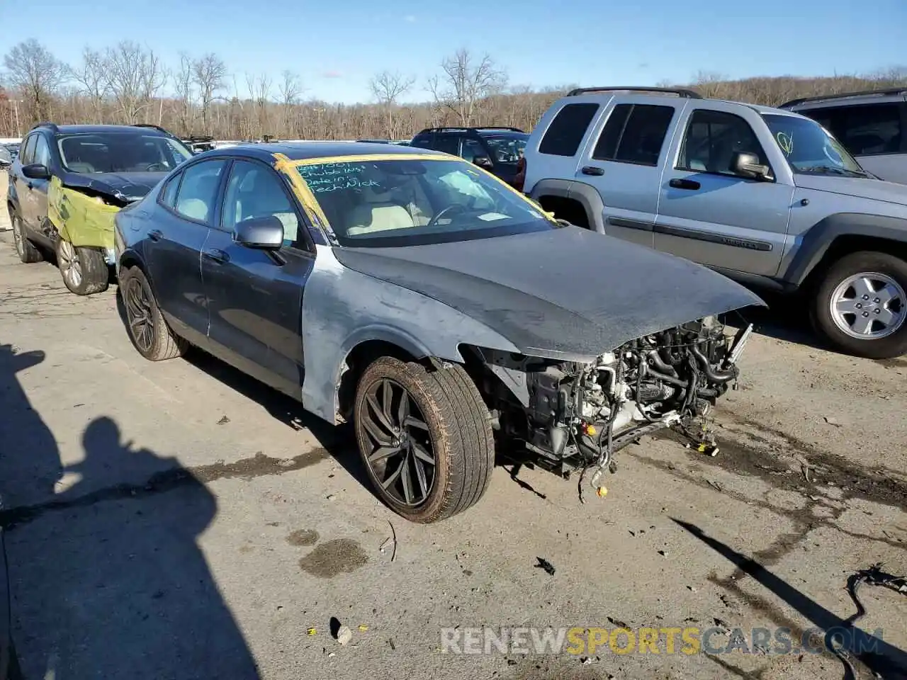 4 Photograph of a damaged car 7JR102FK4LG037266 VOLVO S60 2020