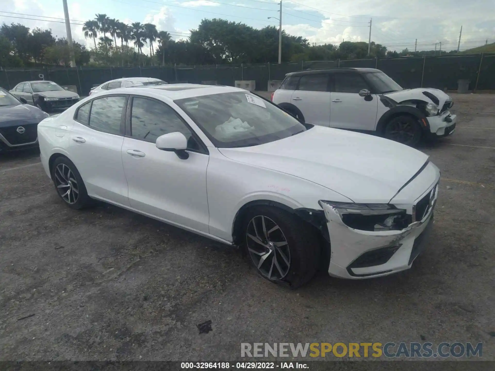 1 Photograph of a damaged car 7JR102FK4LG039678 VOLVO S60 2020