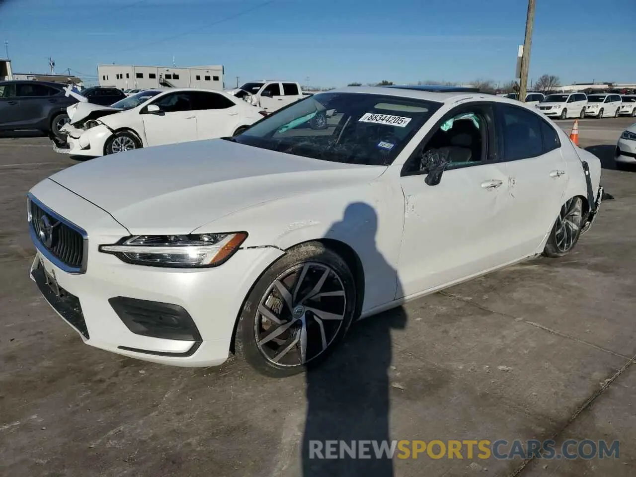 1 Photograph of a damaged car 7JR102FK4LG060238 VOLVO S60 2020