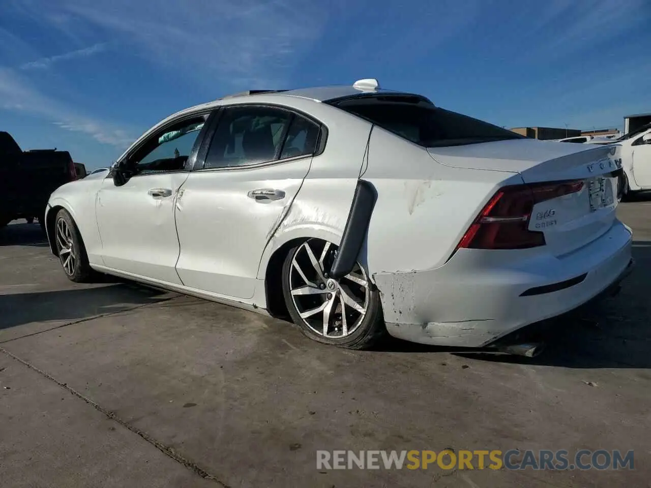 2 Photograph of a damaged car 7JR102FK4LG060238 VOLVO S60 2020