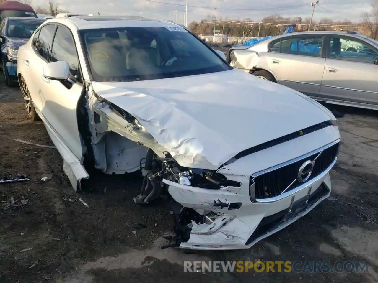 1 Photograph of a damaged car 7JR102FK6LG045885 VOLVO S60 2020