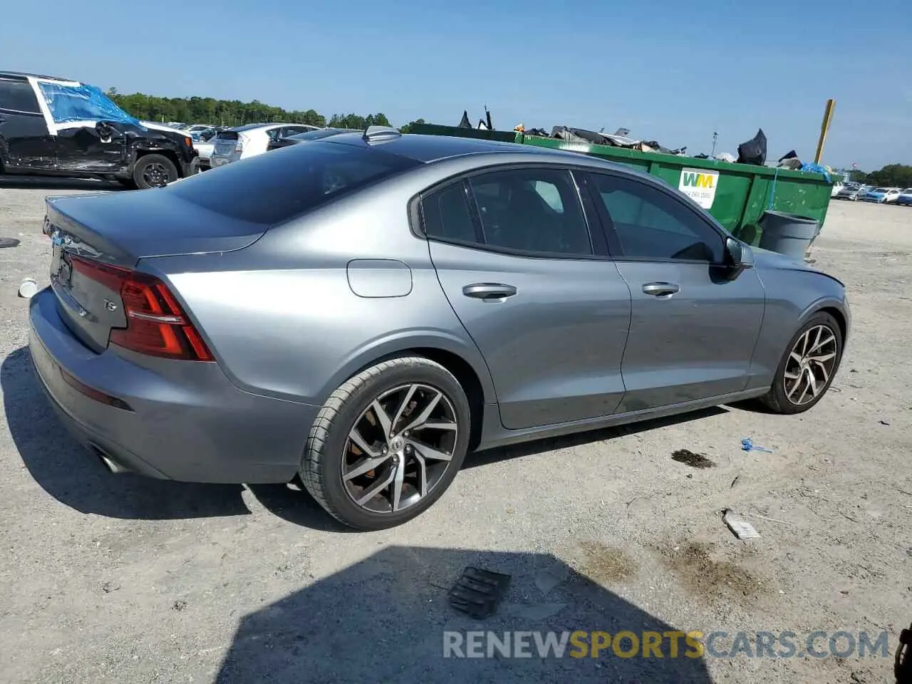 3 Photograph of a damaged car 7JR102FK6LG047944 VOLVO S60 2020