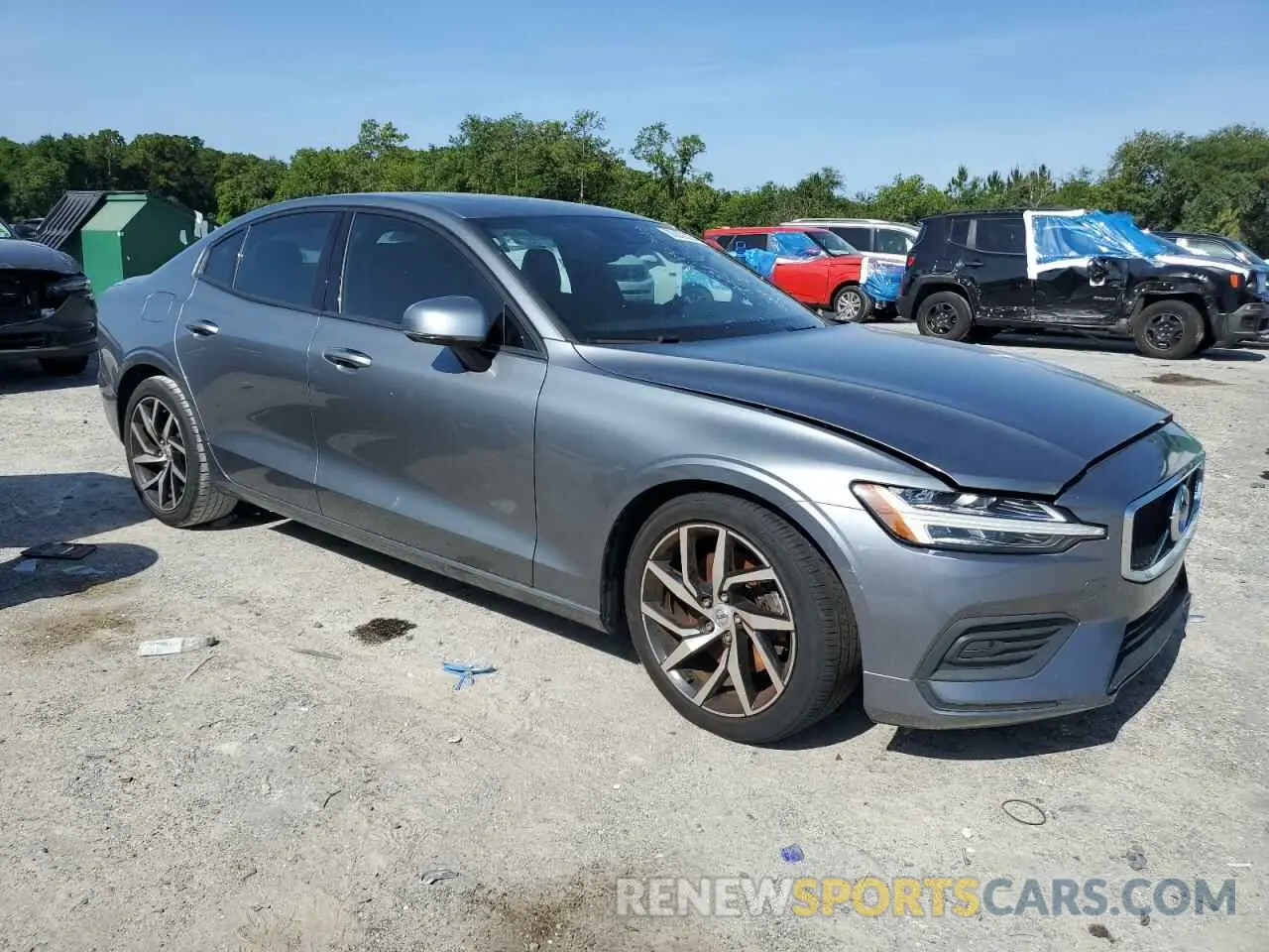 4 Photograph of a damaged car 7JR102FK6LG047944 VOLVO S60 2020