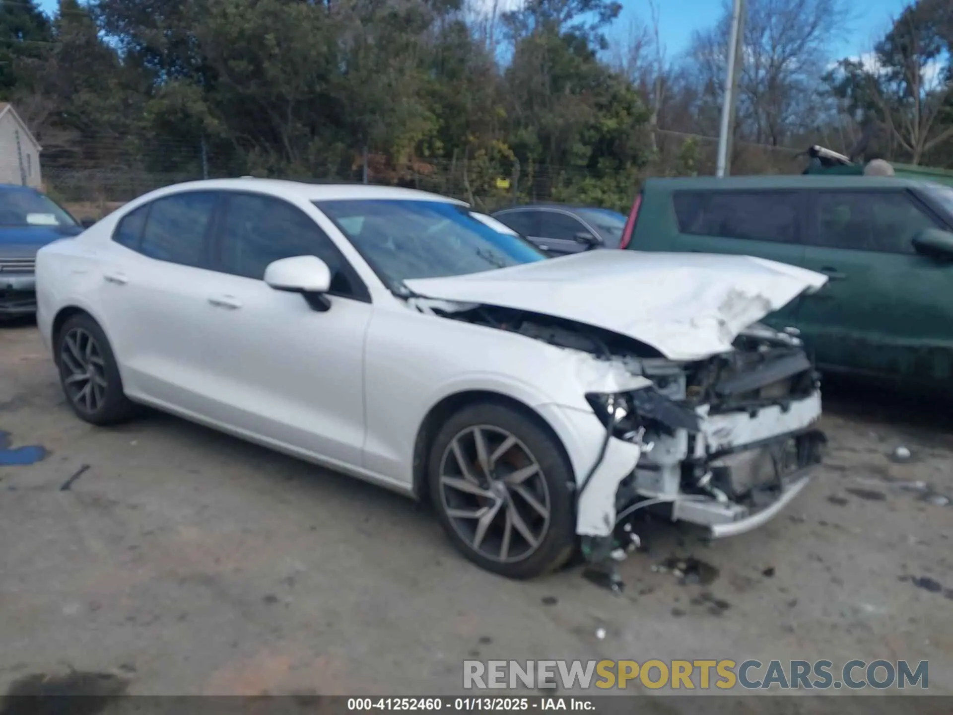 1 Photograph of a damaged car 7JR102FK6LG071869 VOLVO S60 2020