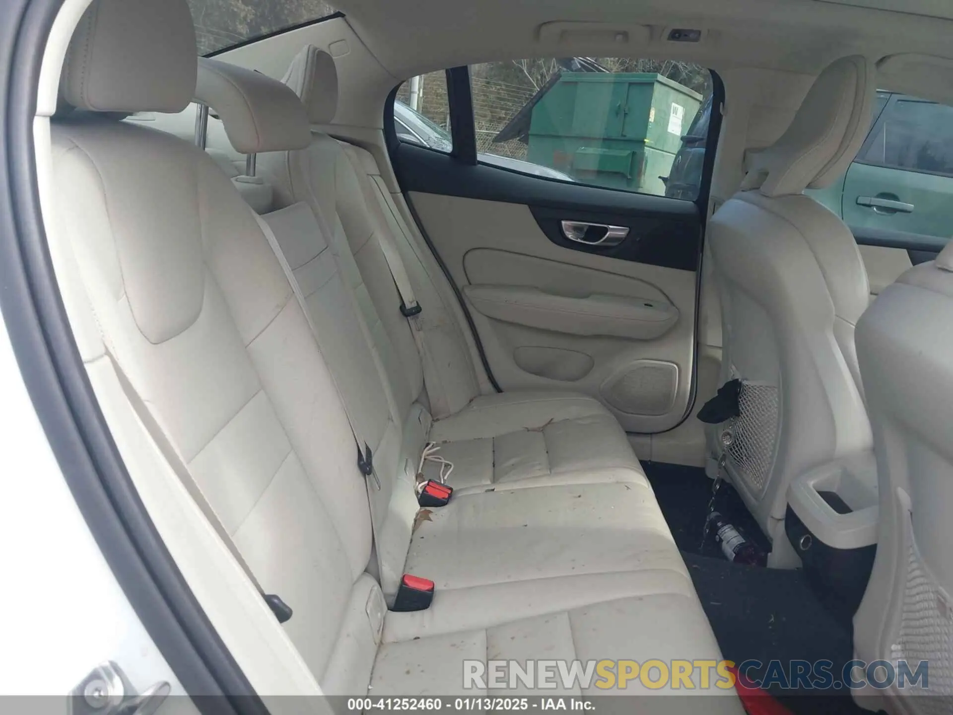 8 Photograph of a damaged car 7JR102FK6LG071869 VOLVO S60 2020