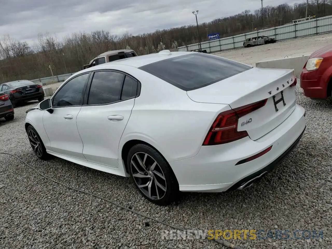 2 Photograph of a damaged car 7JR102FK7LG040680 VOLVO S60 2020
