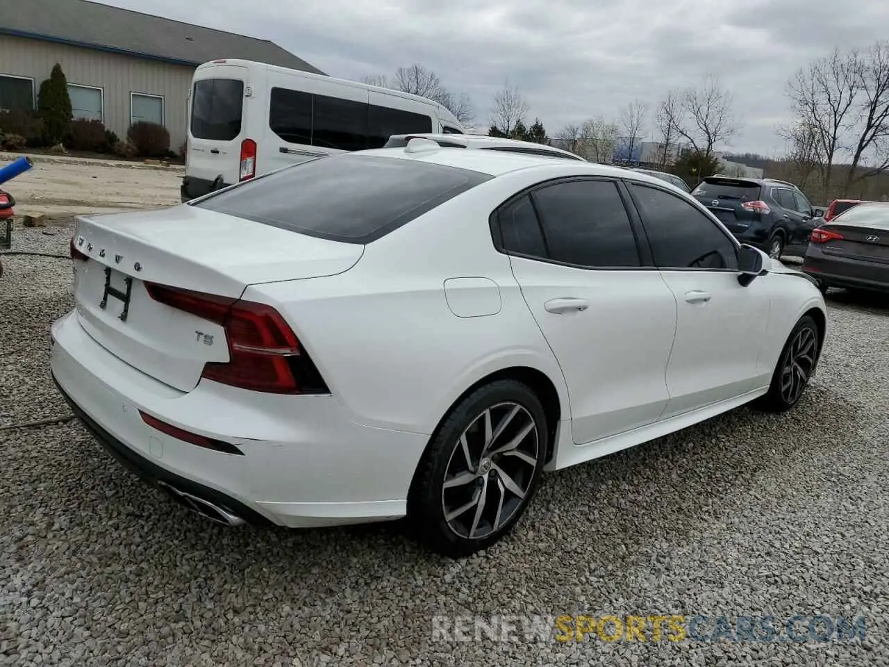 3 Photograph of a damaged car 7JR102FK7LG040680 VOLVO S60 2020