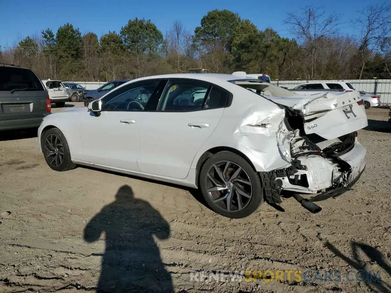 2 Photograph of a damaged car 7JR102FK8LG037609 VOLVO S60 2020