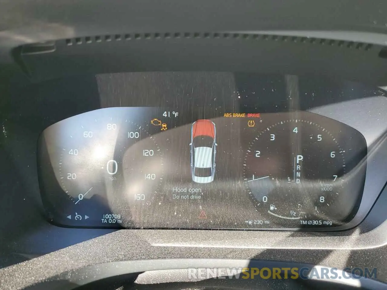 9 Photograph of a damaged car 7JR102FK8LG037609 VOLVO S60 2020