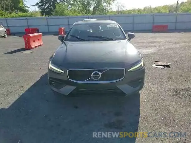 13 Photograph of a damaged car 7JR102FK8LG045144 VOLVO S60 2020