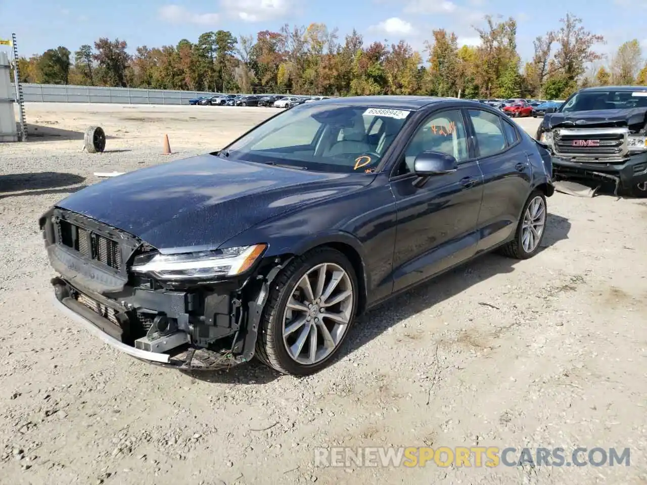 2 Photograph of a damaged car 7JR102FK8LG049386 VOLVO S60 2020