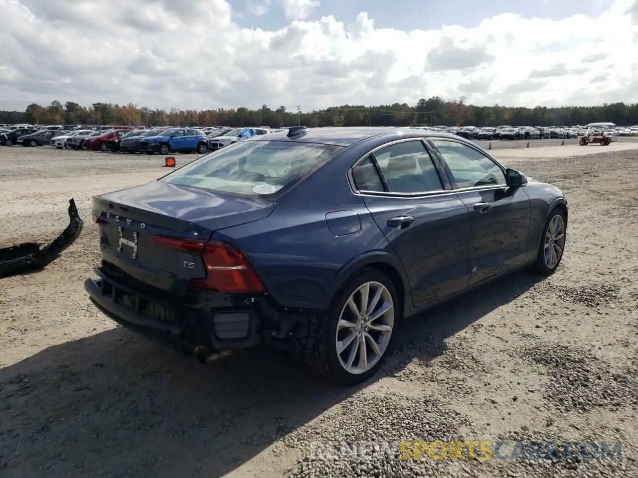 4 Photograph of a damaged car 7JR102FK8LG049386 VOLVO S60 2020