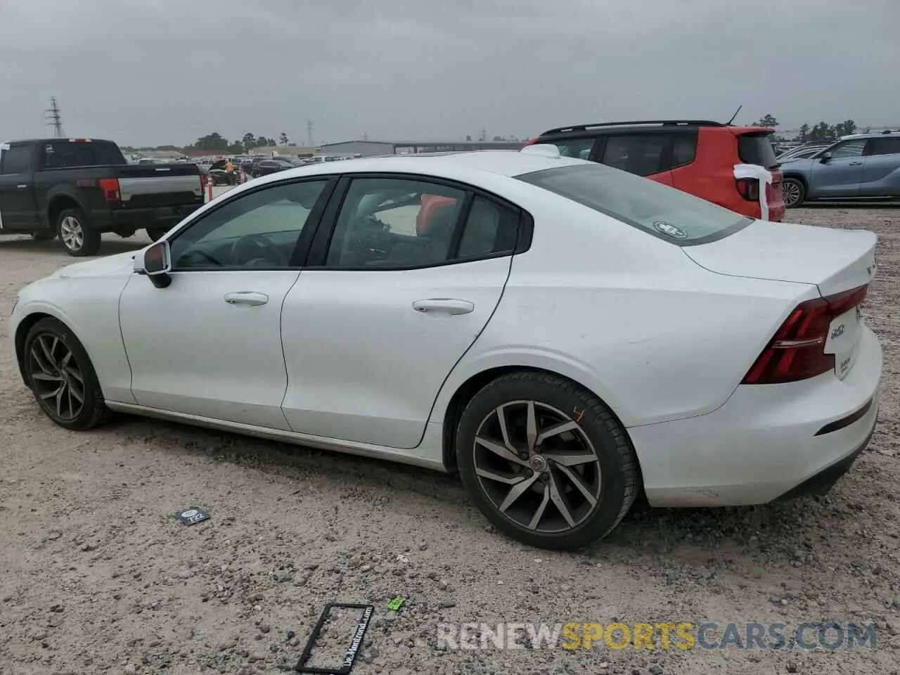 2 Photograph of a damaged car 7JR102FK8LG054992 VOLVO S60 2020