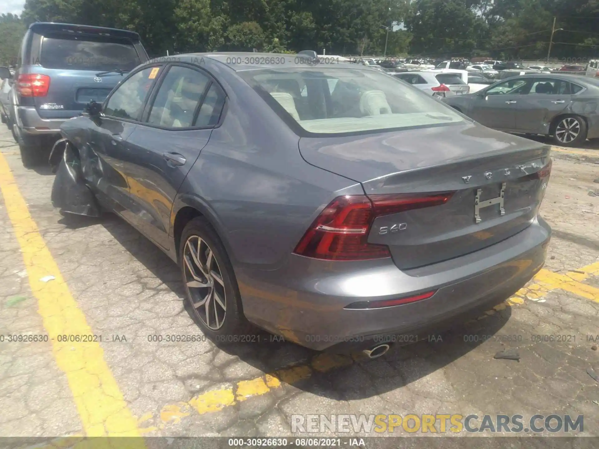 3 Photograph of a damaged car 7JR102FK8LG072411 VOLVO S60 2020