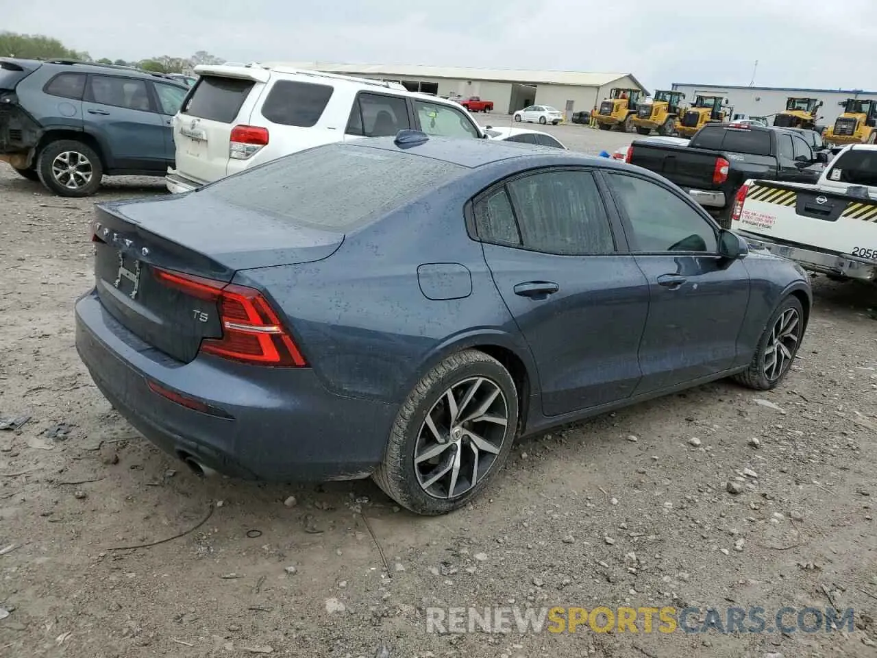 3 Photograph of a damaged car 7JR102FKXLG060342 VOLVO S60 2020