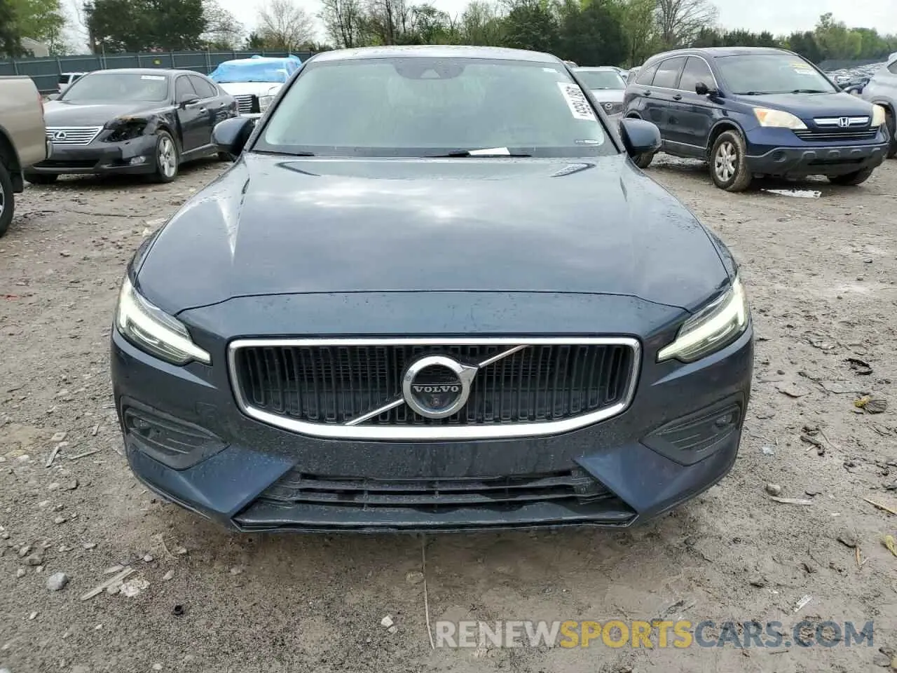 5 Photograph of a damaged car 7JR102FKXLG060342 VOLVO S60 2020