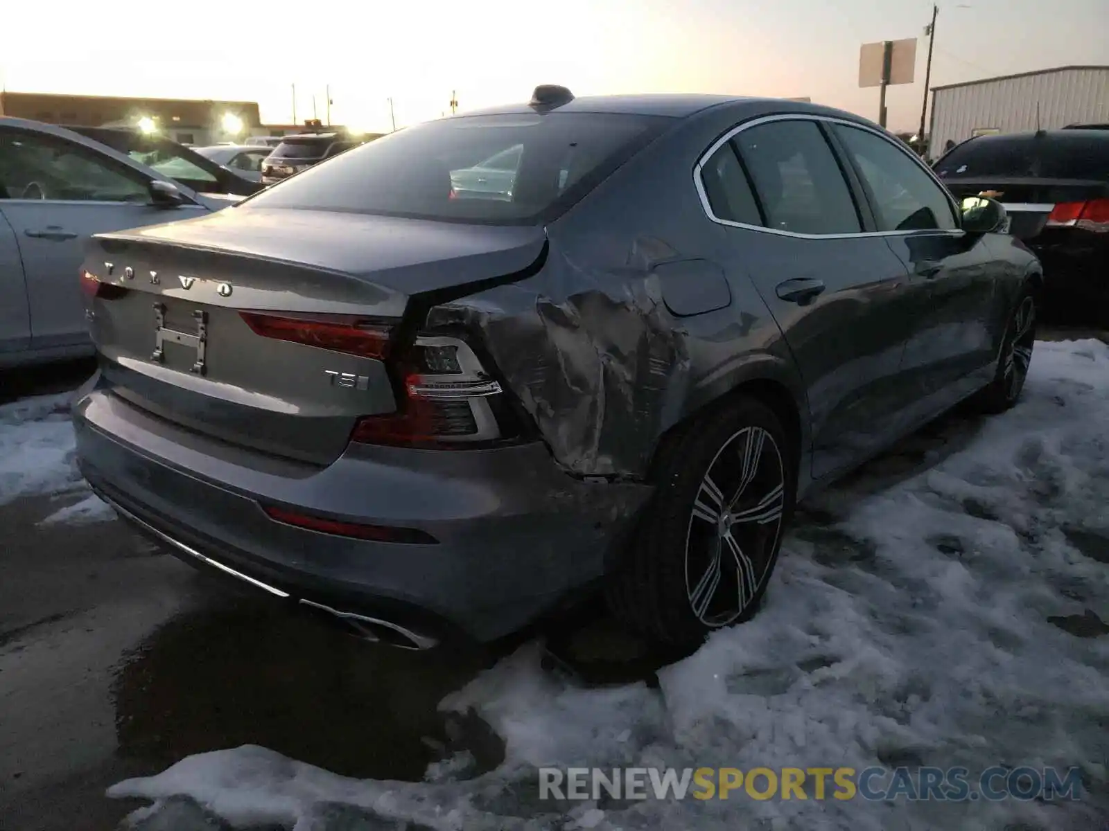 4 Photograph of a damaged car 7JR102FL2LG073062 VOLVO S60 2020