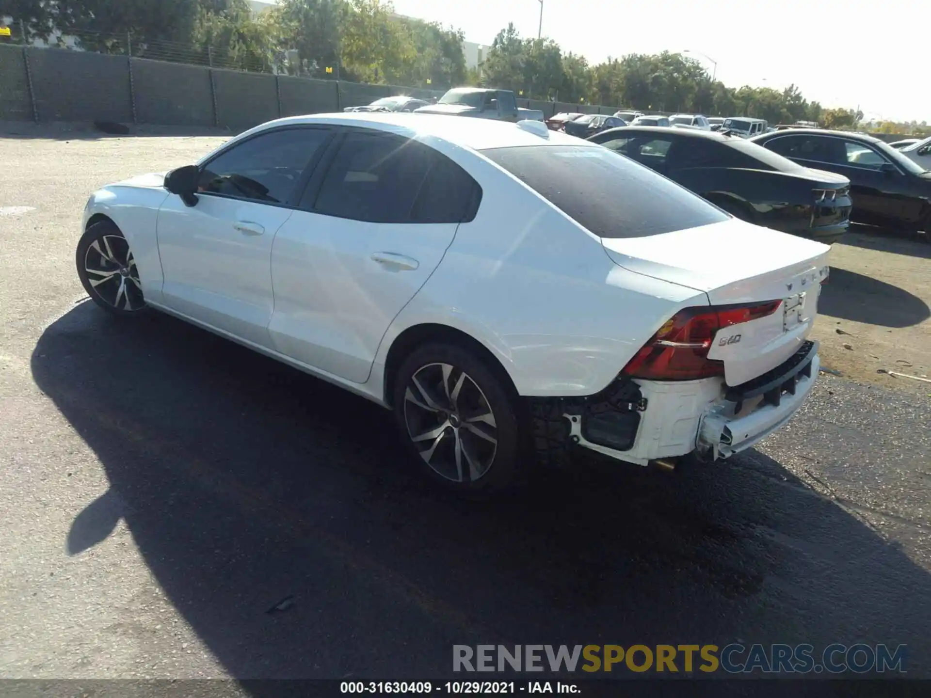 3 Photograph of a damaged car 7JR102FM7LG054886 VOLVO S60 2020