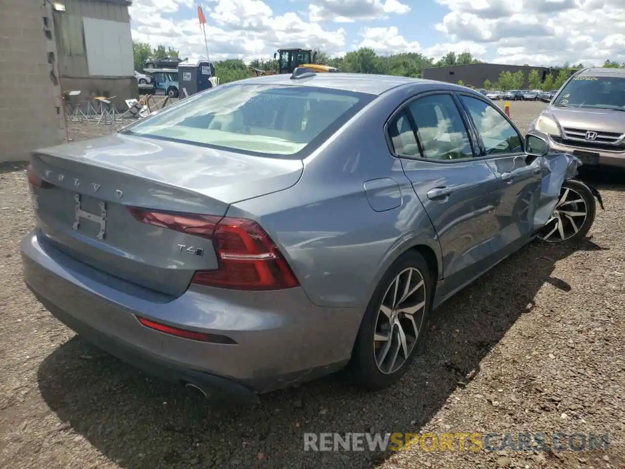 4 Photograph of a damaged car 7JRA22TK0LG060185 VOLVO S60 2020