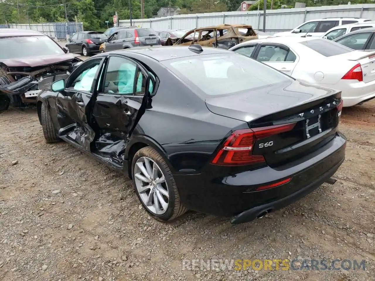 3 Photograph of a damaged car 7JRA22TK1LG043332 VOLVO S60 2020